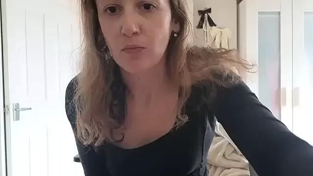 Littlelolo60 from StripChat
