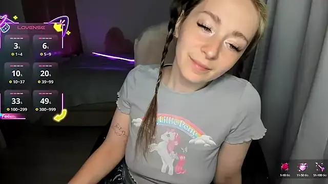 littlemissfortune from StripChat is Freechat