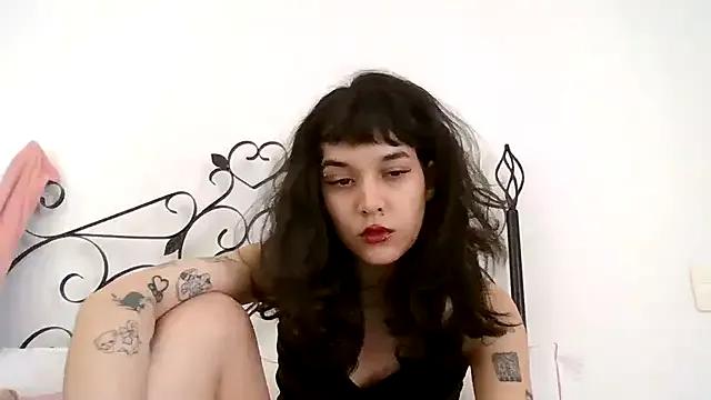 littlemisskimmy from StripChat