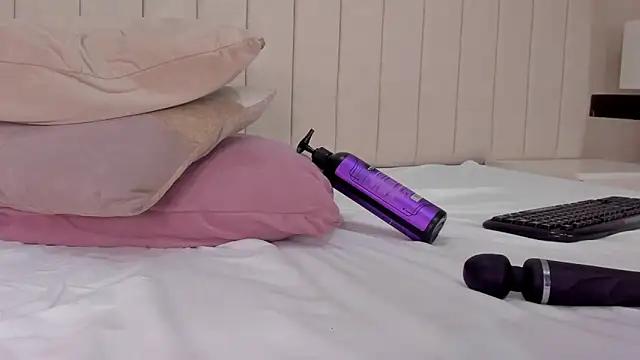 Littleolivia_ from StripChat