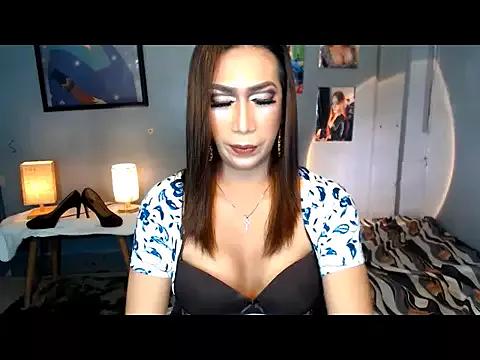 littleredbunny27 from StripChat is Freechat