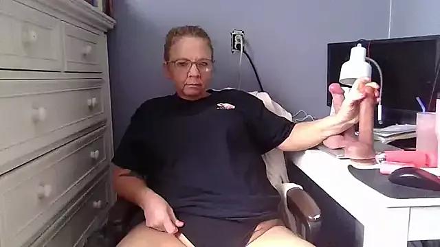 LittleRedRover from StripChat
