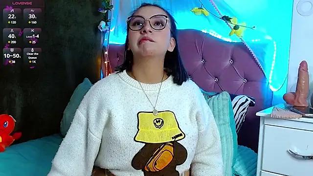 Littlerouse_ from StripChat