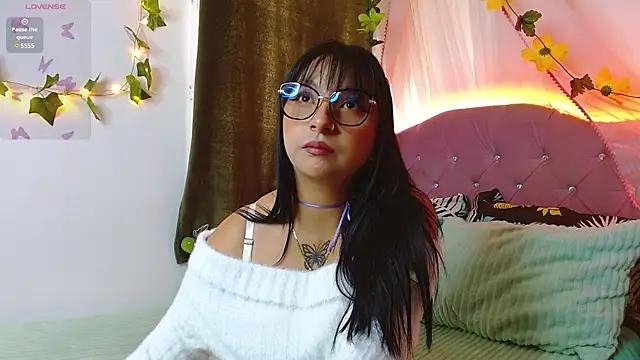 Littlerouse_ from StripChat