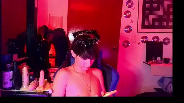 LittleRyan_ from StripChat