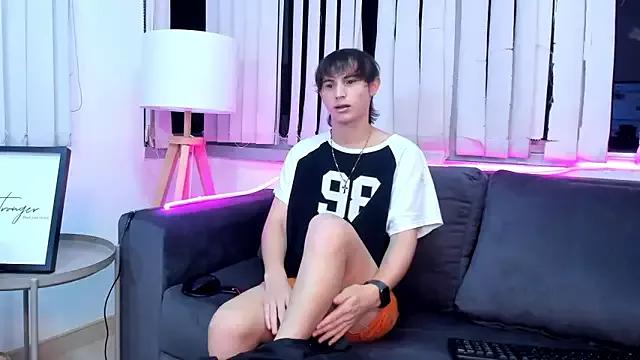 LittleRyan_ from StripChat