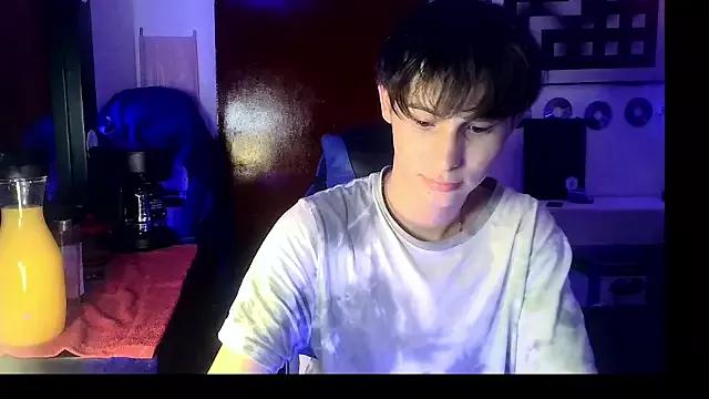 LittleRyan_ from StripChat