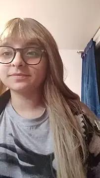 littlevalerie from StripChat is Freechat