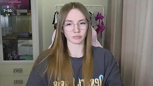 littlevildevil from StripChat