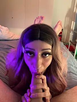littlewitchxoxo from StripChat