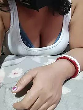 livaroy from StripChat is Freechat