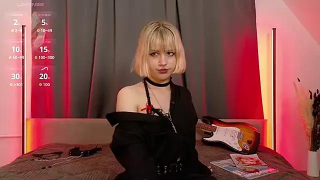 LiyaLuna from StripChat is Freechat