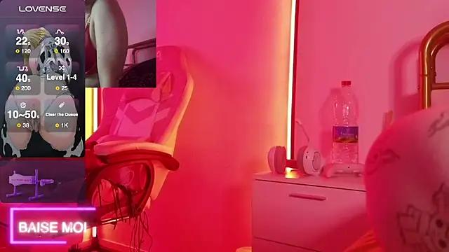 Dirty chat webcam: explore liveshows with versed models, from laying bare to fetishes, in a variety of sexy free adult webcams.