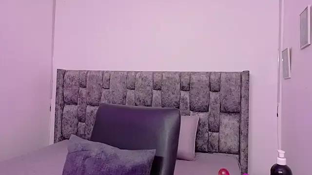 Lizbeth_Rouse from StripChat is Freechat