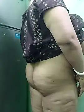 Lizza_boudi from StripChat