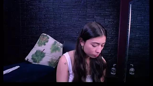 Lizzie_Collin from StripChat