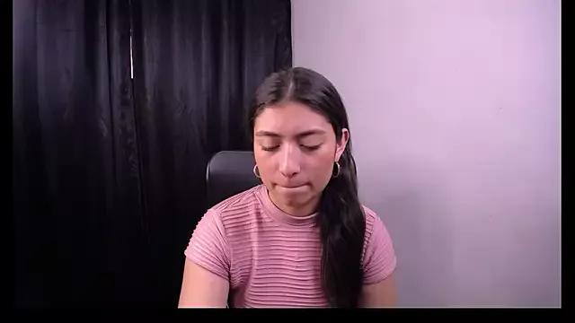 Lizzie_Collin from StripChat