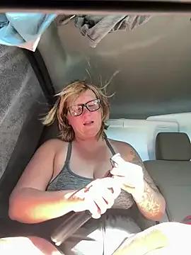 Lizzyloo from StripChat