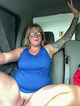 Lizzyloo from StripChat