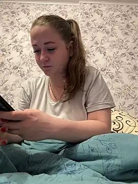 LizzyShine from StripChat