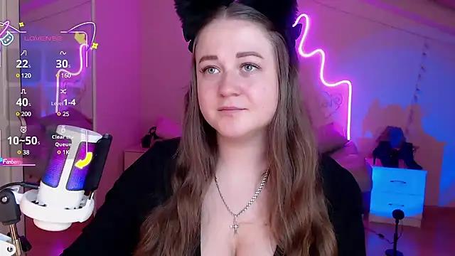 LizzyShine from StripChat