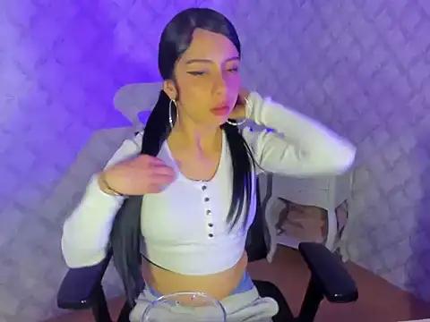 LlittleBicth from StripChat