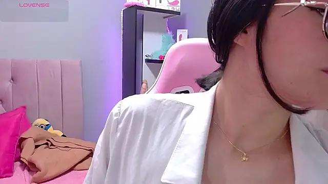 LoaLuxury from StripChat