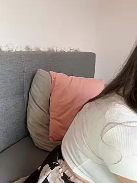 Loella-Rose from StripChat