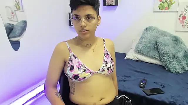 logan_wilde from StripChat is Freechat