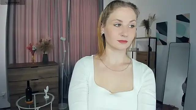 LoganHoague from StripChat is Freechat