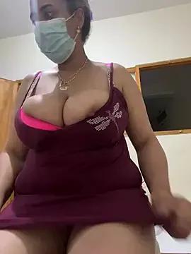 Photos of Lola-Sexxx from StripChat is Freechat