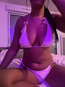 lola0003 from StripChat is Freechat
