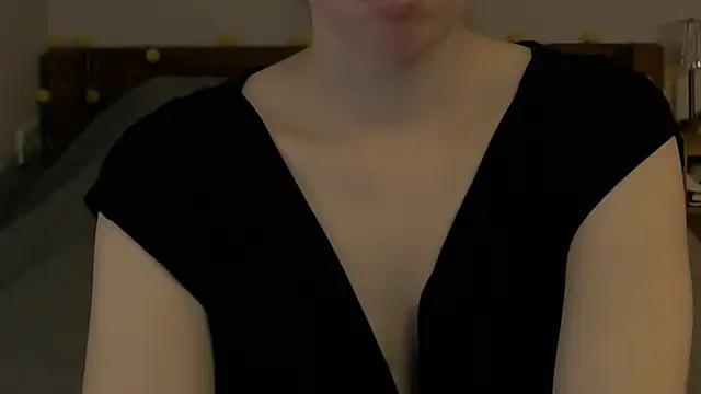 lola___shy from StripChat