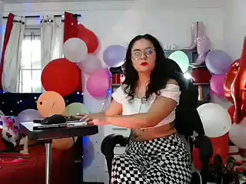 lola_fiery from StripChat