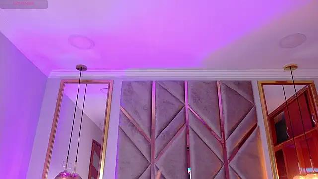 Lola_King from StripChat
