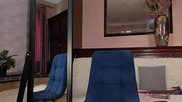 lola_sky69 from StripChat
