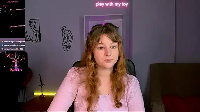 lola_sun12 from StripChat is Freechat