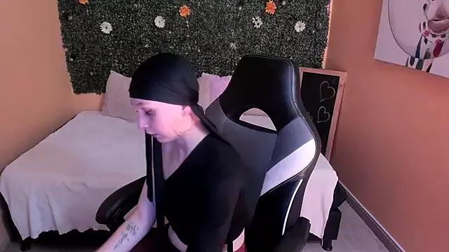 Lola_Vidal from StripChat
