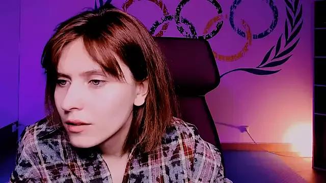 LolaAsmus from StripChat is Freechat