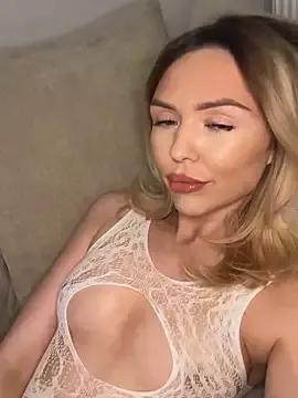 lolableux from StripChat