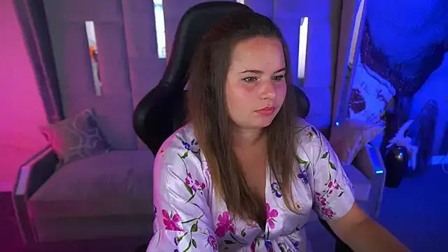 LolaCurvys from StripChat