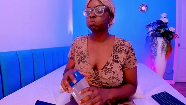 LolaJenkinss from StripChat