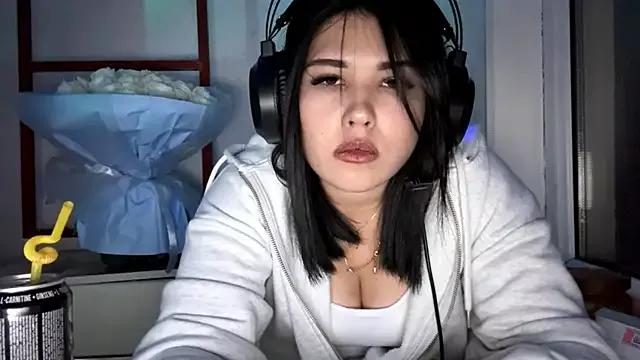 Lolamein webcams show profile image 