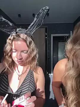 Lolastrawberry from StripChat