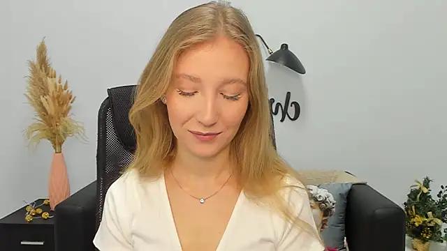 LolaWilsons from StripChat
