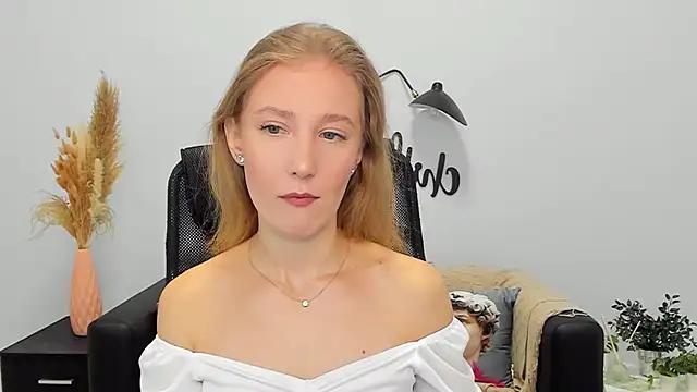 LolaWilsons from StripChat
