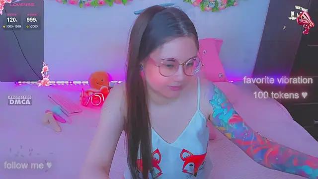 Lolisuccub from StripChat