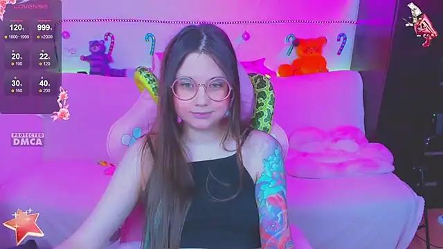 Lolisuccub from StripChat