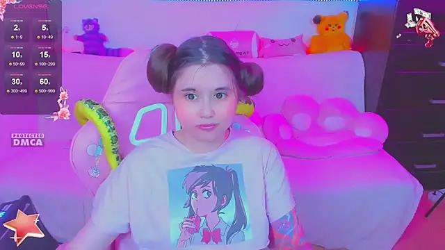 Lolisuccub from StripChat