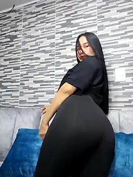 Lolitta_xxx from StripChat